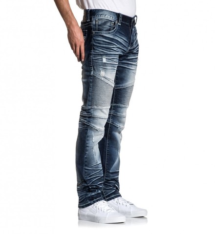 Affliction | Джинсы мужские GAGE FLEUR MAYHEM 110SK066 вид справа на модели