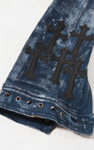 The Saints Sinphony | Куртка джинсовая мужская BLUE BLOODS TSJ002  аппликация на рукаве кресты и  клёпки