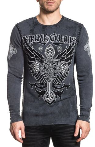 Xtreme Couture | Пуловер мужской Bronze Arms Thermal X1763I от Affliction длинный рукав перед на модели