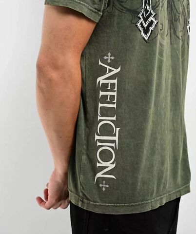 Affliction | Футболка мужская Winged Dagger Tee Green A27229 принт сбоку